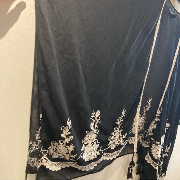 MARCUS ADLER Sz O/S Embroidered Floral Beaded Tassels Beach Cover Up Kimono - Picture 4 of 11